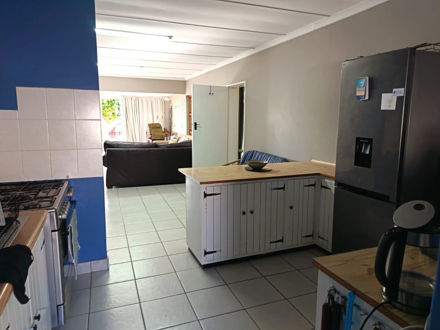 To Let 3 Bedroom Property for Rent in Aston Bay Eastern Cape